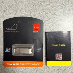 iUSB Pro 32GB Flash Drive for iPhone/iPad & PC/Mac – New in Package